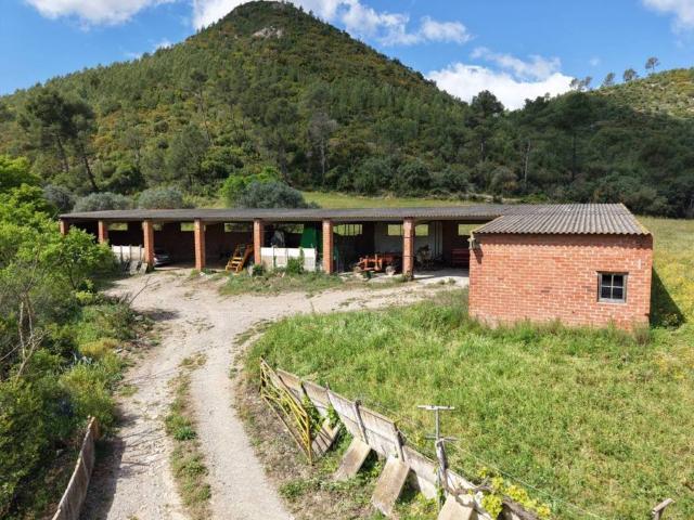 Casa rústica / Caserío en Venta en Boadella i les Escaules