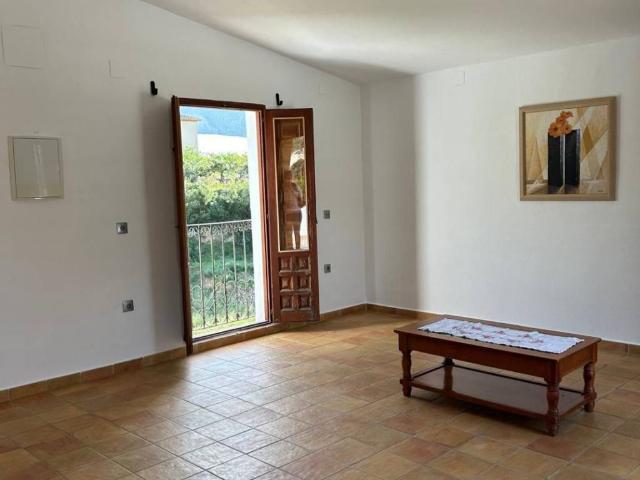Casa rústica / Caserío en Venta en Bolulla