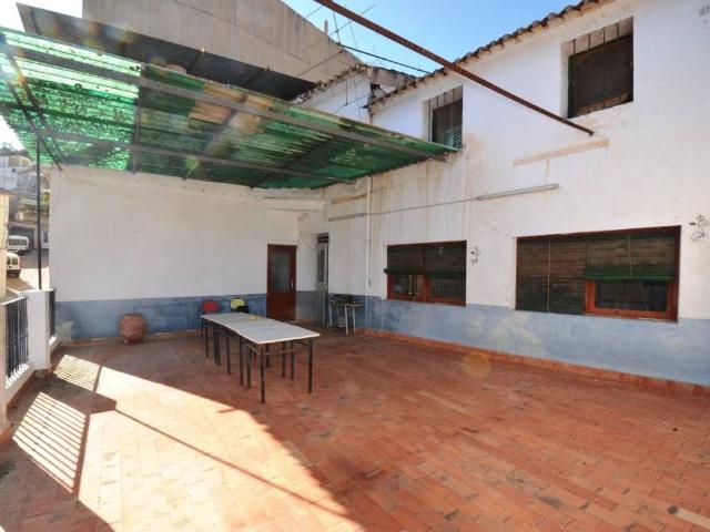 Casa rústica / Caserío en Venta en Bolulla
