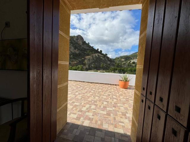Casa rústica / Caserío en Venta en Bolulla