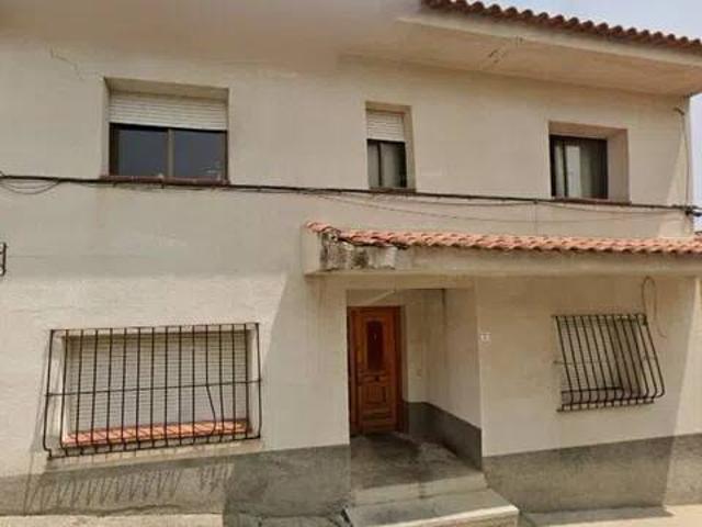 Casa rústica / Caserío en Venta en Borox