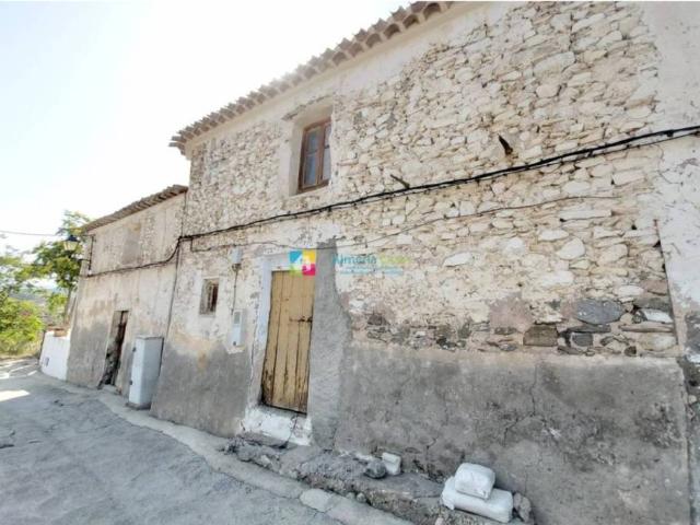 Casa rústica / Caserío en Venta en Cantoria