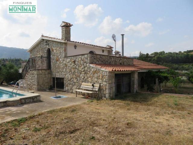 Casa rústica / Caserío en Venta en Canyelles