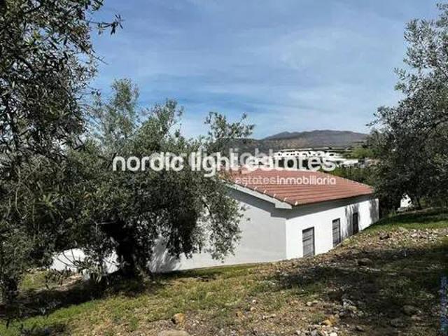 Casa rústica / Caserío en Venta en Canillas de Aceituno