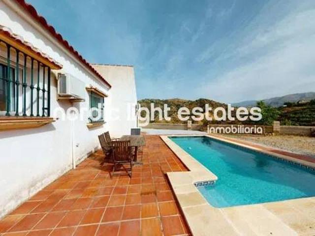 Casa rústica / Caserío en Venta en Canillas de Albaida
