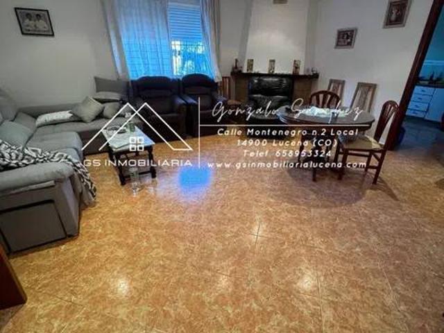 Casa rústica / Caserío en Venta en Cabra