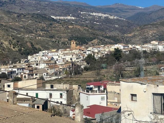 Casa rústica / Caserío en Venta en Cádiar