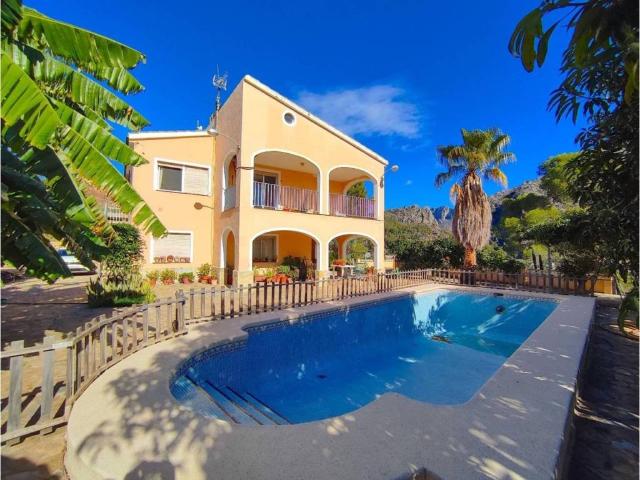Casa rústica / Caserío en Venta en Callosa d'en Sarrià