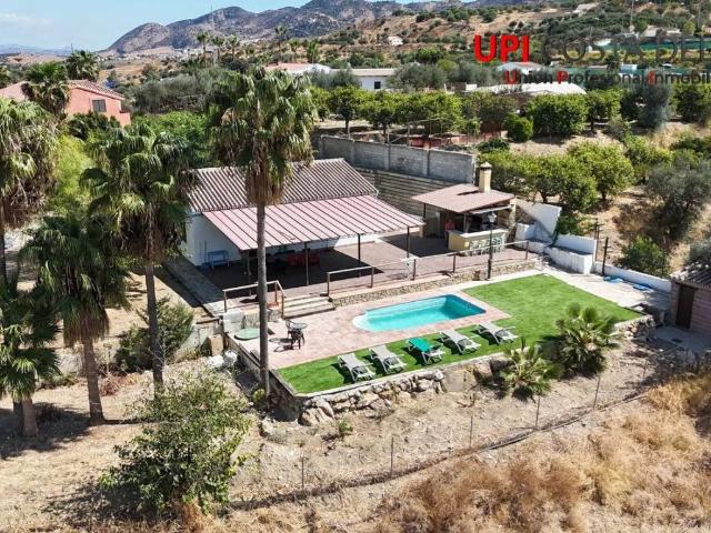 Casa rústica / Caserío en Venta en Cártama