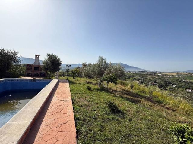 Casa rústica / Caserío en Venta en Cártama