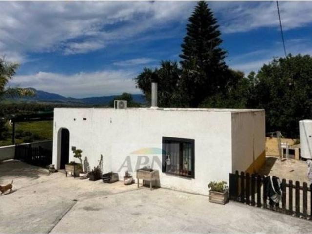 Casa rústica / Caserío en Venta en Cártama