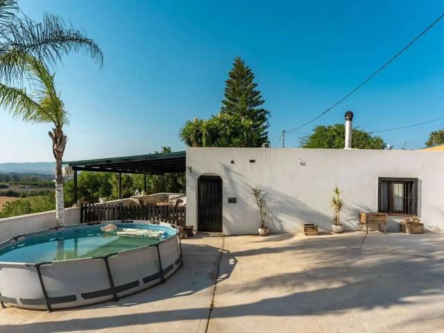 Casa rústica / Caserío en Venta en Cártama