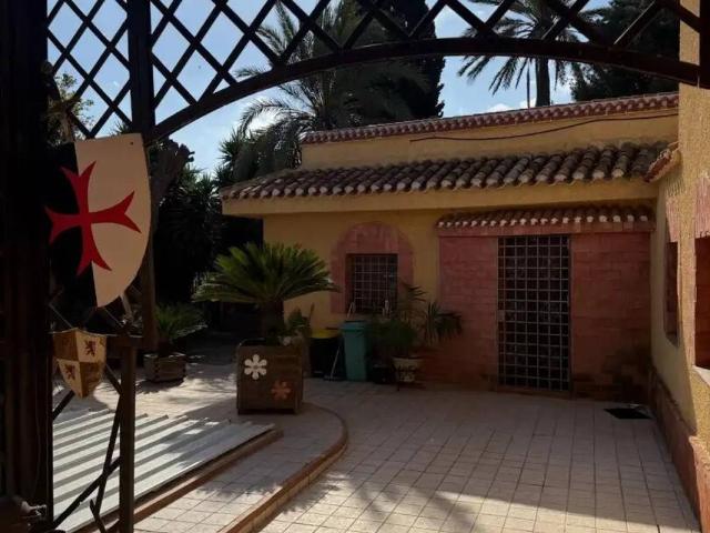 Casa rústica / Caserío en Venta en Cartagena
