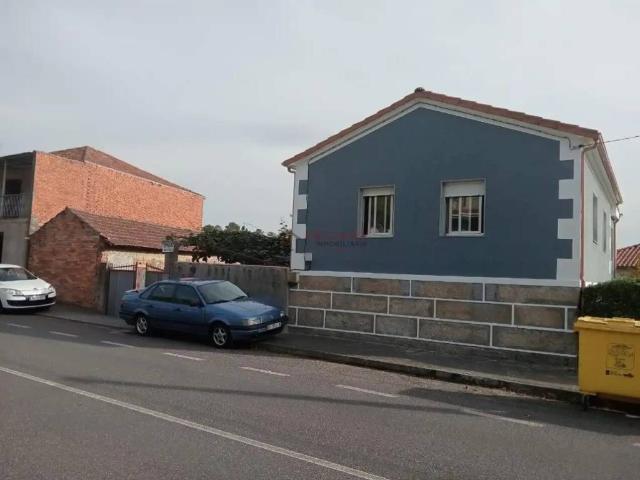 Casa rústica / Caserío en Venta en Cartelle