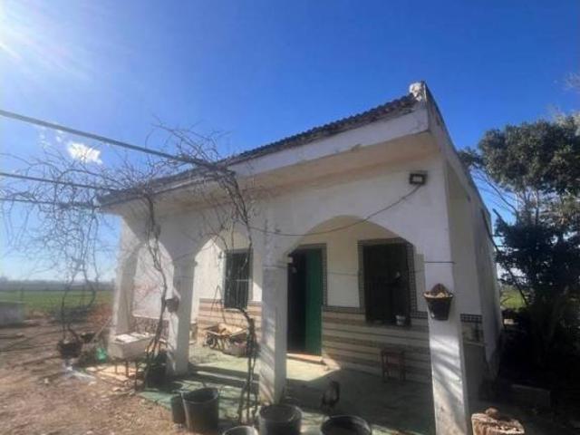 Casa rústica / Caserío en Venta en Carmona