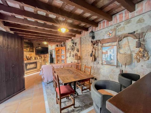 Casa rústica / Caserío en Venta en Castellar de la Frontera