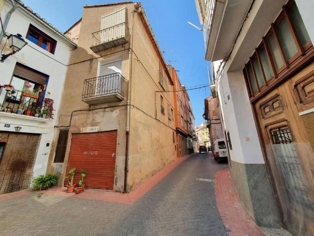 Casa rústica / Caserío en Venta en Castellnovo