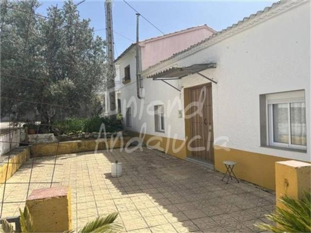 Casa rústica / Caserío en Venta en Castillo de Locubín
