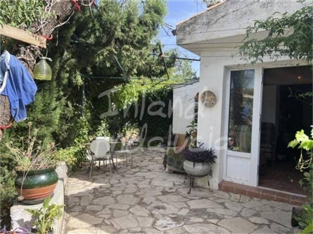Casa rústica / Caserío en Venta en Castillo de Locubín
