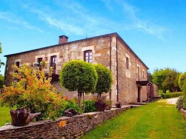 Casa rústica / Caserío en Venta en Castroverde