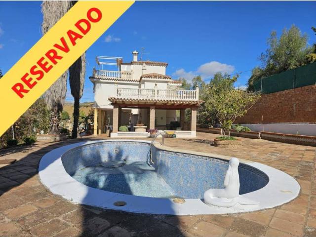 Casa rústica / Caserío en Venta en Casabermeja