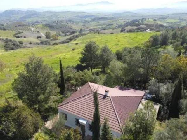 Casa rústica / Caserío en Venta en Casarabonela