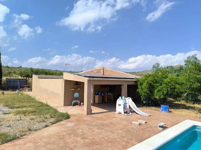 Casa rústica / Caserío en Venta en Caudete