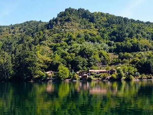 Casa rústica / Caserío en Venta en Chantada