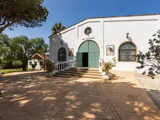 Casa rústica / Caserío en Venta en Chiclana de la Frontera
