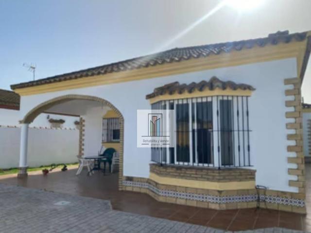 Casa rústica / Caserío en Venta en Chiclana de la Frontera