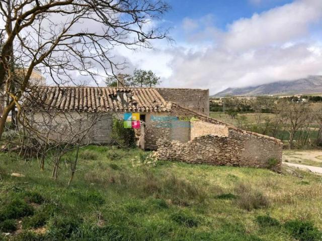 Casa rústica / Caserío en Venta en Chirivel