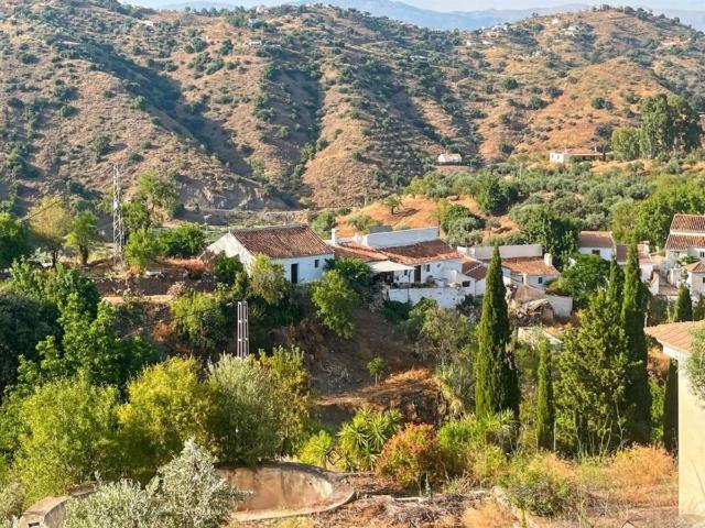 Casa rústica / Caserío en Venta en Comares