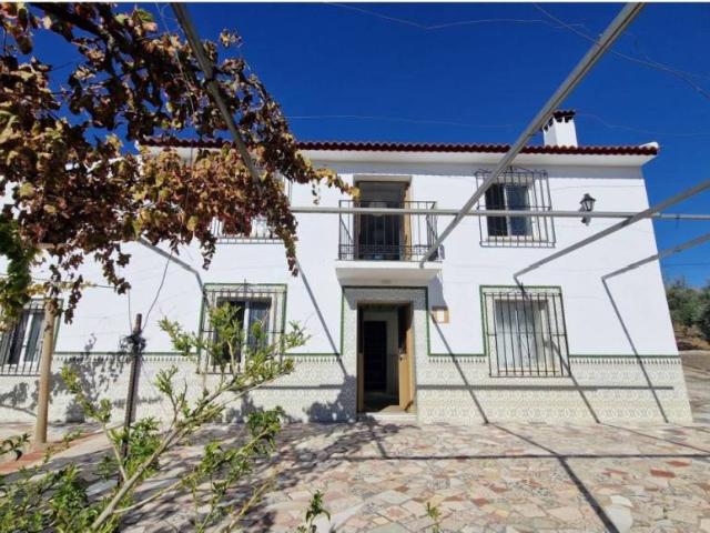 Casa rústica / Caserío en Venta en Comares