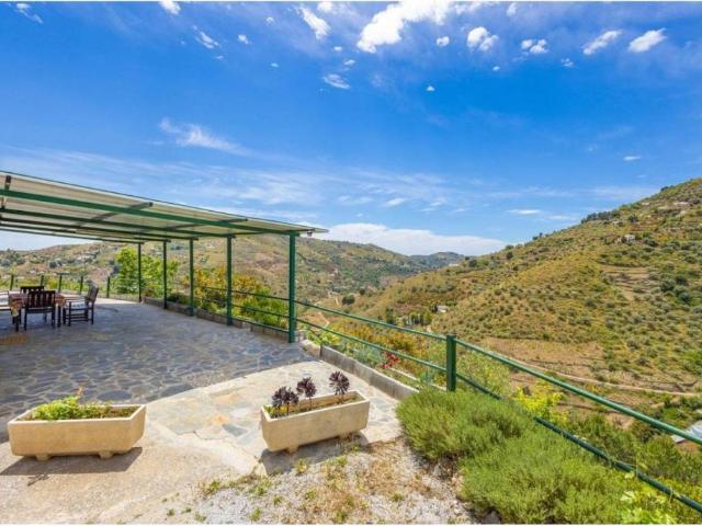 Casa rústica / Caserío en Venta en Cómpeta