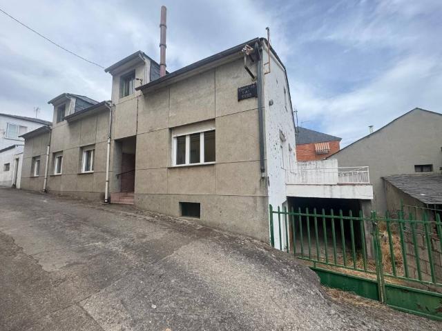 Casa rústica / Caserío en Venta en Congosto