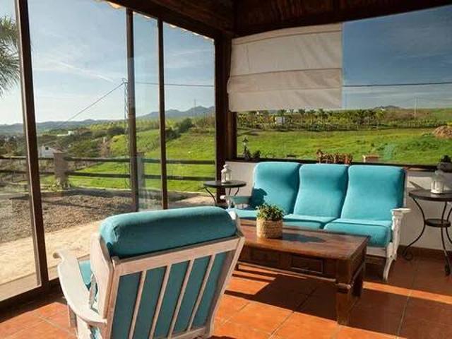Casa rústica / Caserío en Venta en Coín
