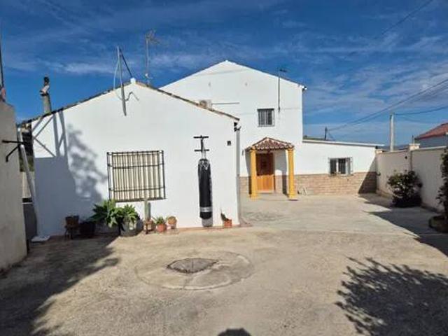 Casa rústica / Caserío en Venta en Coín