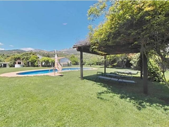 Casa rústica / Caserío en Venta en Cortes de La Frontera