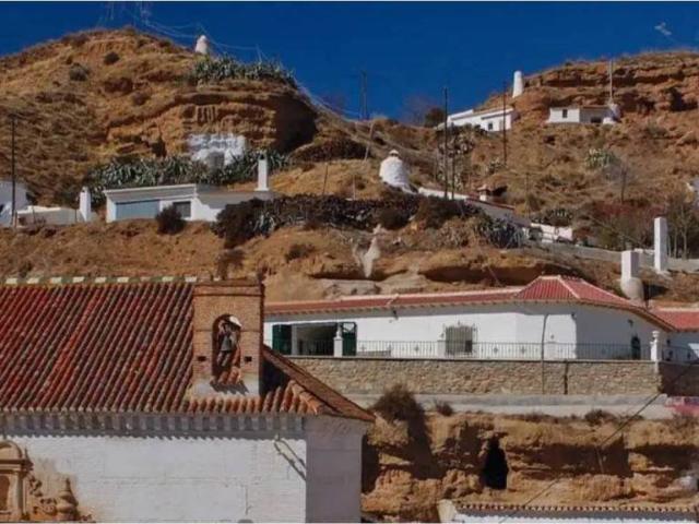 Casa rústica / Caserío en Venta en Cortes y Graena