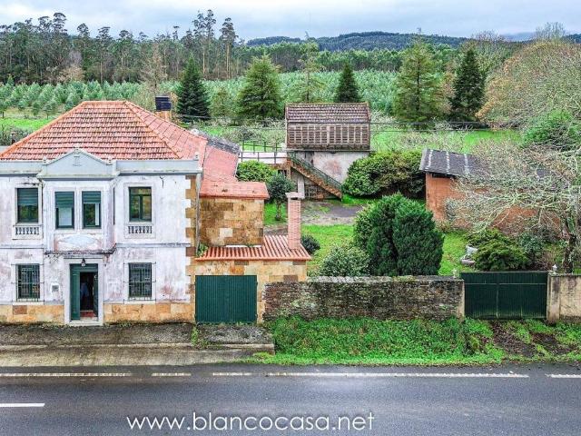 Casa rústica / Caserío en Venta en Coristanco