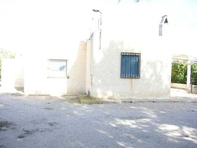 Casa rústica / Caserío en Venta en Crevillent