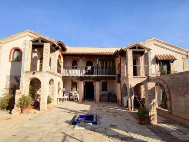 Casa rústica / Caserío en Venta en Crevillent