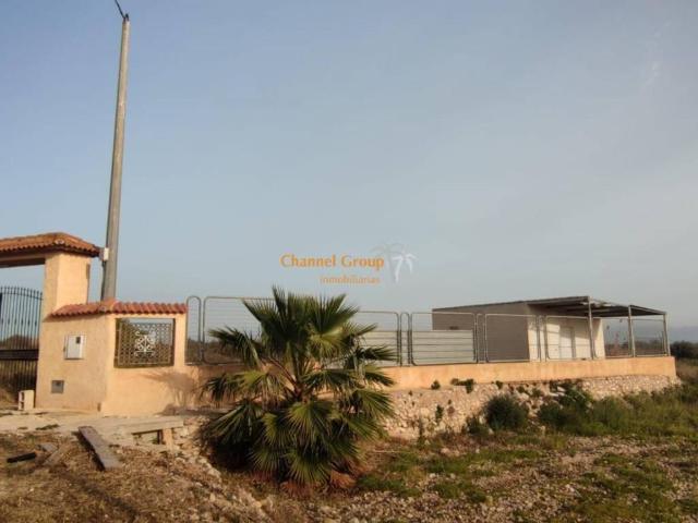 Casa rústica / Caserío en Venta en Crevillent
