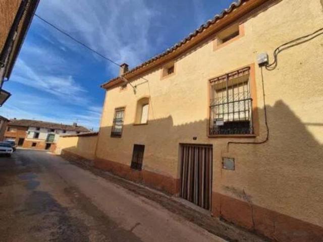 Casa rústica / Caserío en Venta en Cucalón