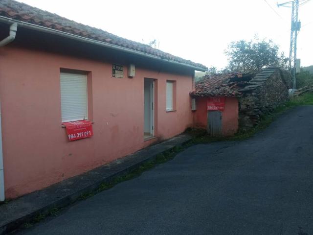 Casa rústica / Caserío en Venta en Cudillero