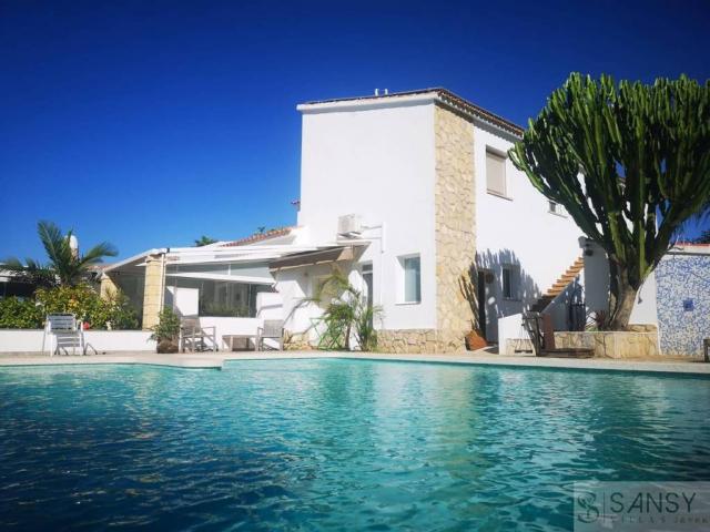 Casa rústica / Caserío en Venta en Dénia