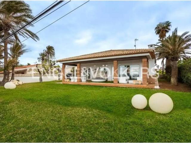 Casa rústica / Caserío en Venta en Dénia
