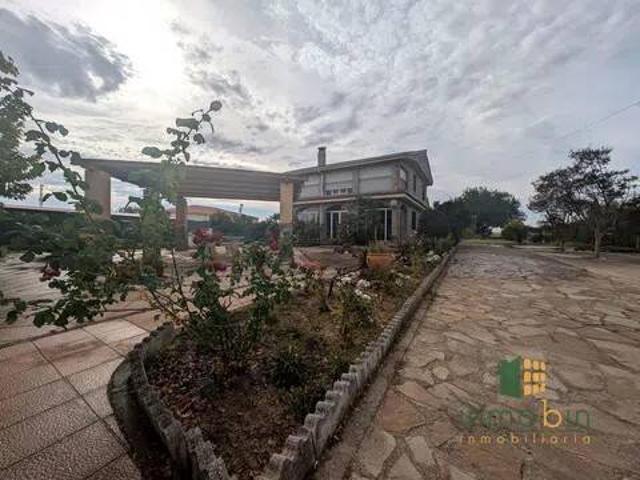 Casa rústica / Caserío en Venta en Don Benito