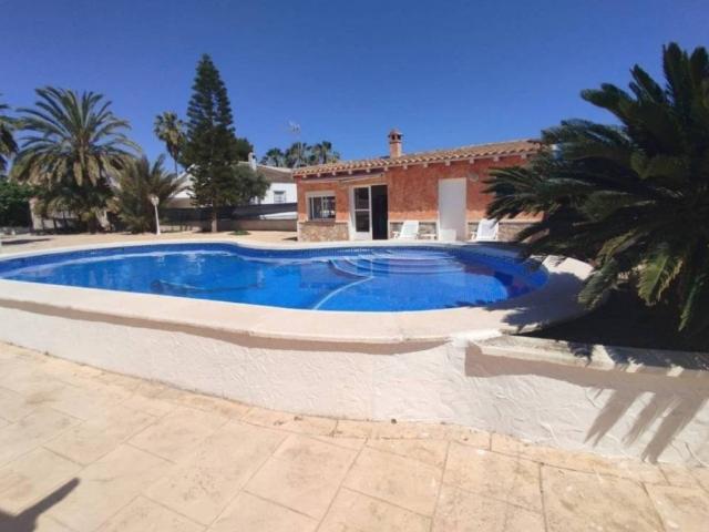 Casa rústica / Caserío en Venta en Dolores