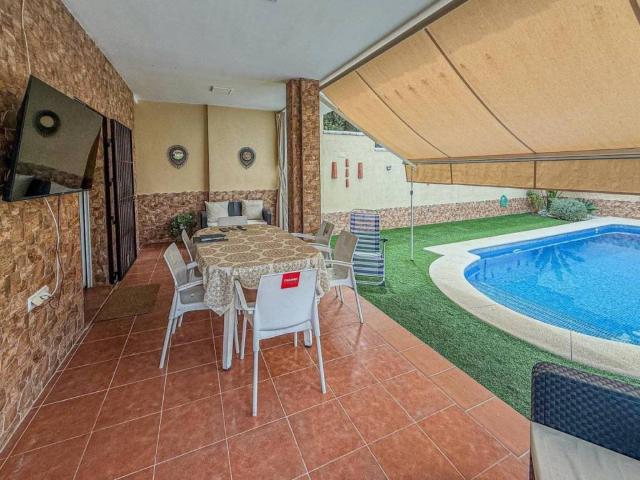 Casa rústica / Caserío en Venta en Dos Hermanas